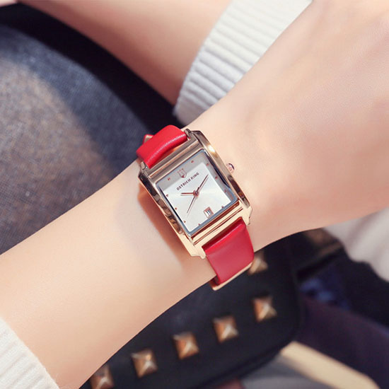 Đồng hồ nữ dây da mặt vuông màu đỏ sang chảnh Ostrich King ĐHĐ4702