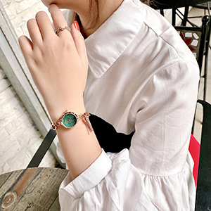 Đồng hồ Julius nữ Hàn Quốc JA 1059C dây kim loại vàng mặt tròn xanh lục size nhỏ kiểu lắc tay ĐHĐ32503