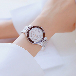 Đồng hồ nữ BS Bee Sisiter Size to có Lịch dây kim loại mặt tròn bạc ĐHĐ29401