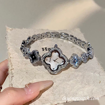 Đồng hồ nữ cỏ bốn lá dây kim loại mặt nhỏ màu bạc ĐHĐ48401