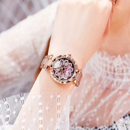 Đồng hồ nữ dây kim loại mặt tròn hoa xoay hai tầng vàng sang chảnh ĐHĐ13402