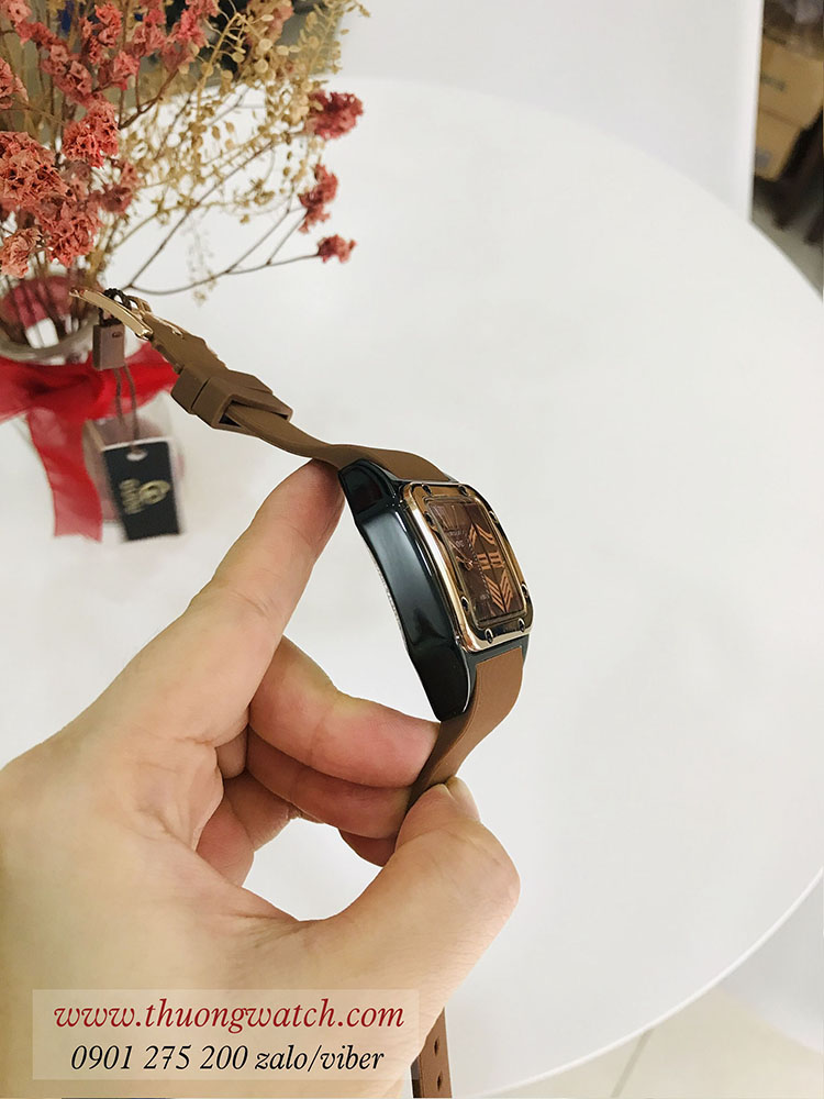 Đồng hồ nữ Guou size to dây cao su mặt vuông màu nâu tây cá tính ĐHĐ31601 Đồng hồ nữ Guou size to dây cao su mặt vuông màu nâu tây cá tính ĐHĐ31601