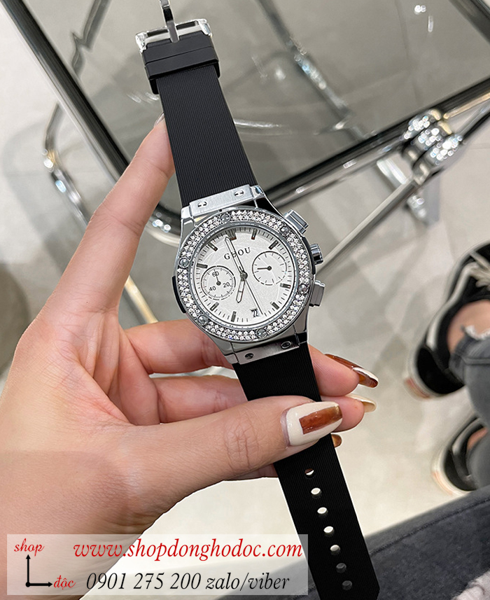Đồng hồ Guou nữ dây cao su mặt tròn size to đính đá đen cá tính ĐHĐ35601 Đồng hồ Guou nữ dây cao su mặt tròn size to đính đá đen cá tính ĐHĐ35601