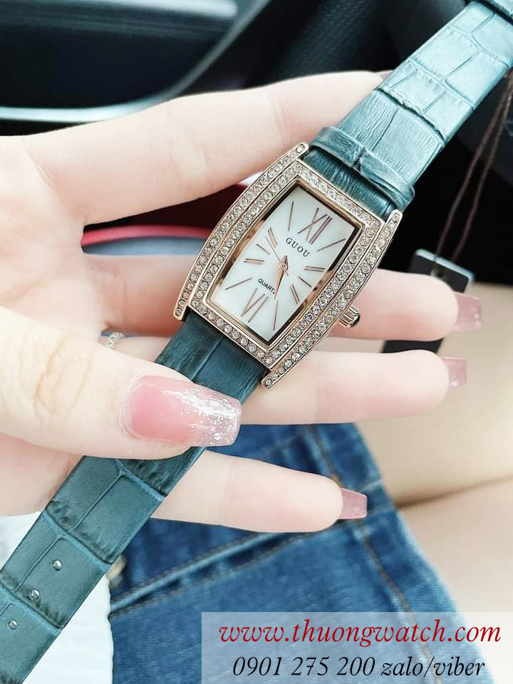 Đồng hồ Guou 8225 dây da mặt chữ nhật oval đính đá xanh lục ĐHĐ43003 Đồng hồ Guou 8225 dây da mặt chữ nhật oval đính đá xanh lục ĐHĐ43003