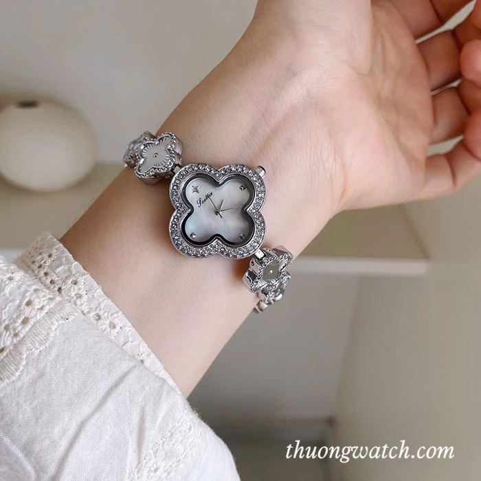 Đồng hồ nữ cỏ bốn lá dây kim loại mặt nhỏ màu bạc ĐHĐ48401