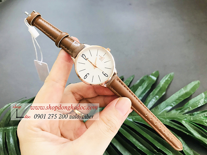 Đồng hồ Shengke SK nữ dây da mặt tròn nâu cổ điển ĐHĐ19402