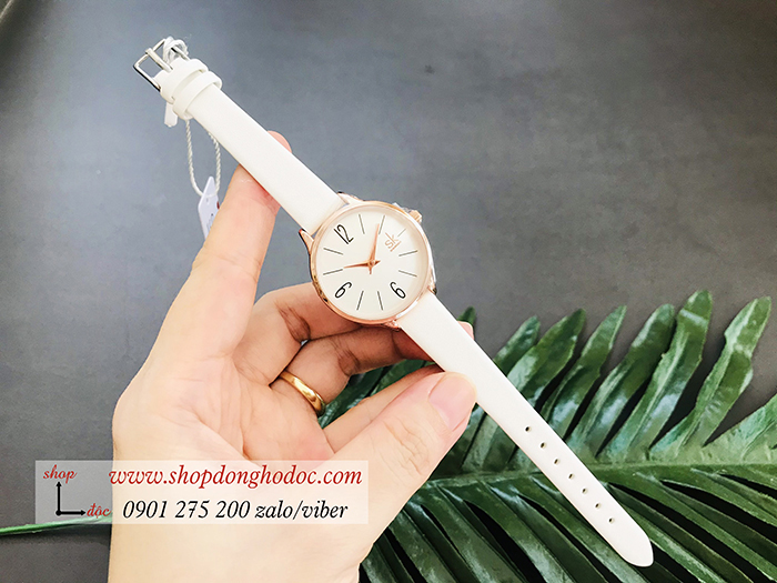 Đồng hồ Shengke SK nữ dây da mặt tròn trắng sang chảnh ĐHĐ19403
