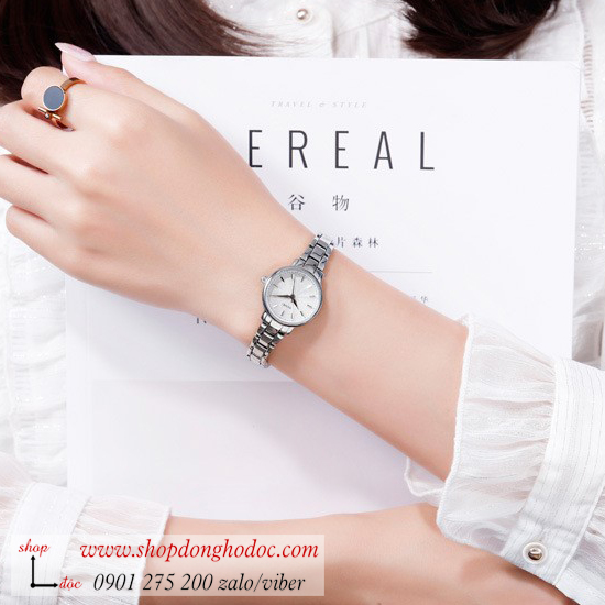 dong-ho-nu-size-nho-skmei-day-kim-loai-mat-tron-bac-thanh-lich-dhd26101